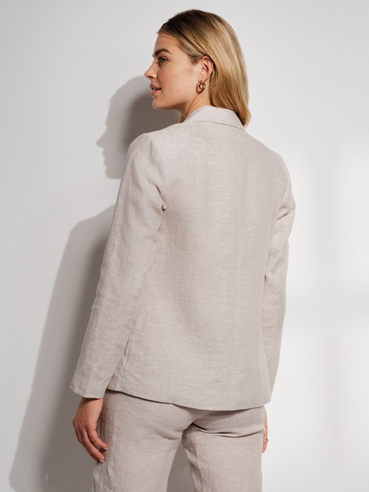 Meghan linblazer 7051644593130_b_Meghan linblazer AMA_Meghan linblazer AMA 7507608.jpg_