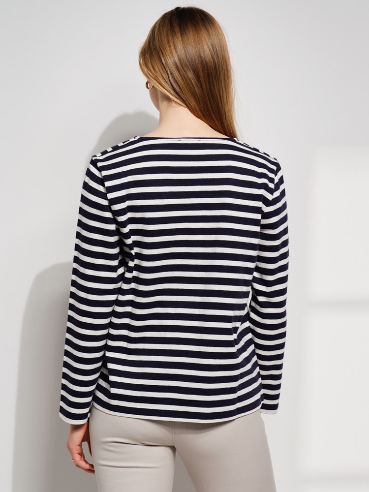 Cille topp 7051644597626_b_Cille topp EM1_Cille topp EM1 7507595.jpg_