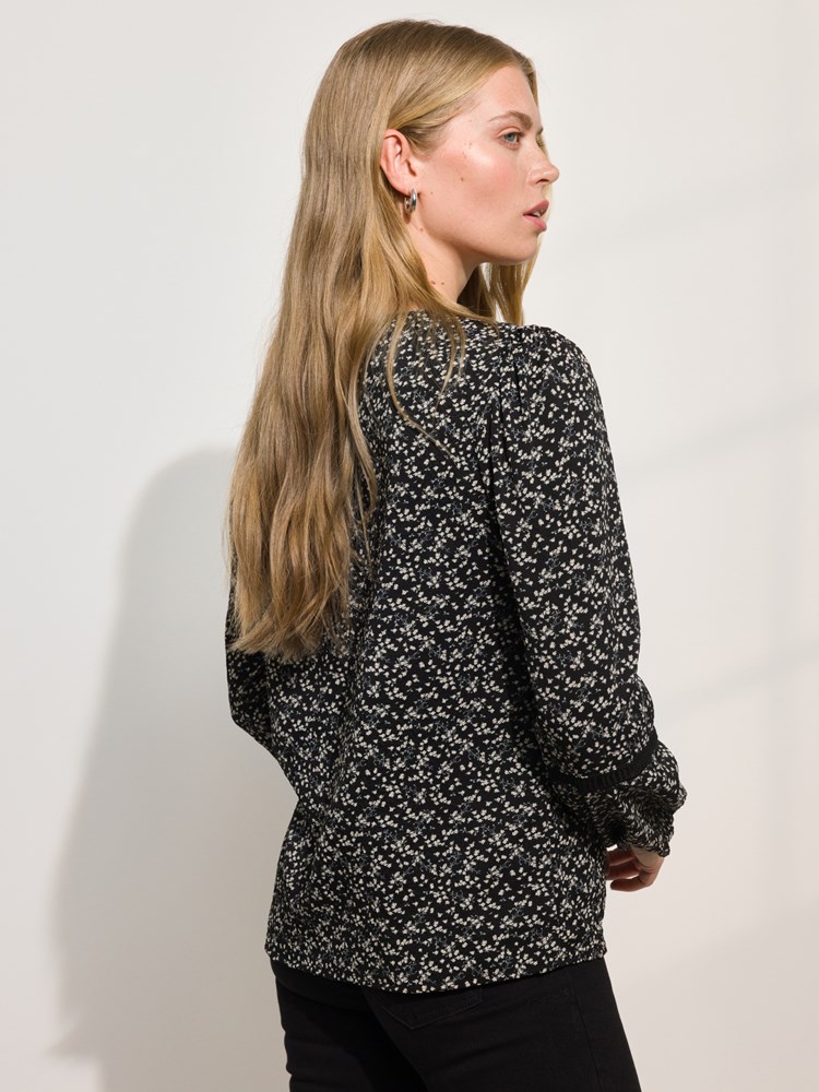 Elina bluse 7051644851995_s_Elina bluse CAB_Elina bluse CAB 7509121.jpg_