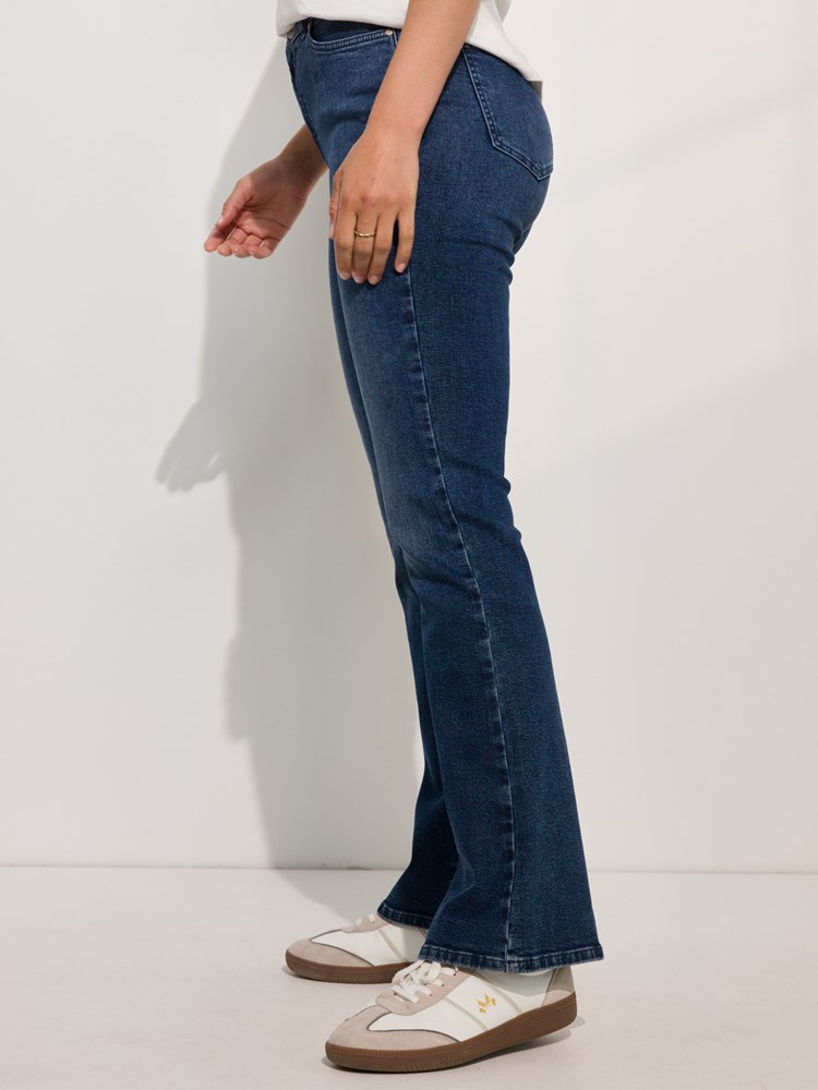 Sophia flared stretch jeans 7051644865015_s_DAB_Sophia flared stretch jeans DAB_Sophia flared stretch jeans DAB 7508447.jpg_