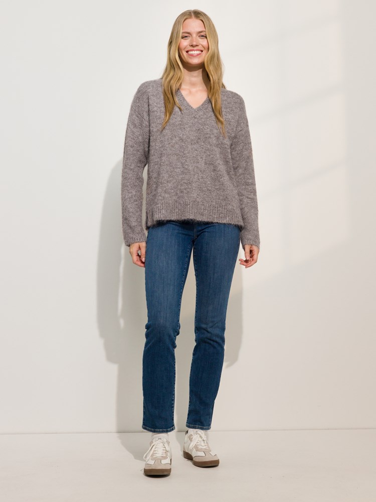 Kallie genser 7051644880537_4_f_Kallie genser AGP 7509456.jpg_
