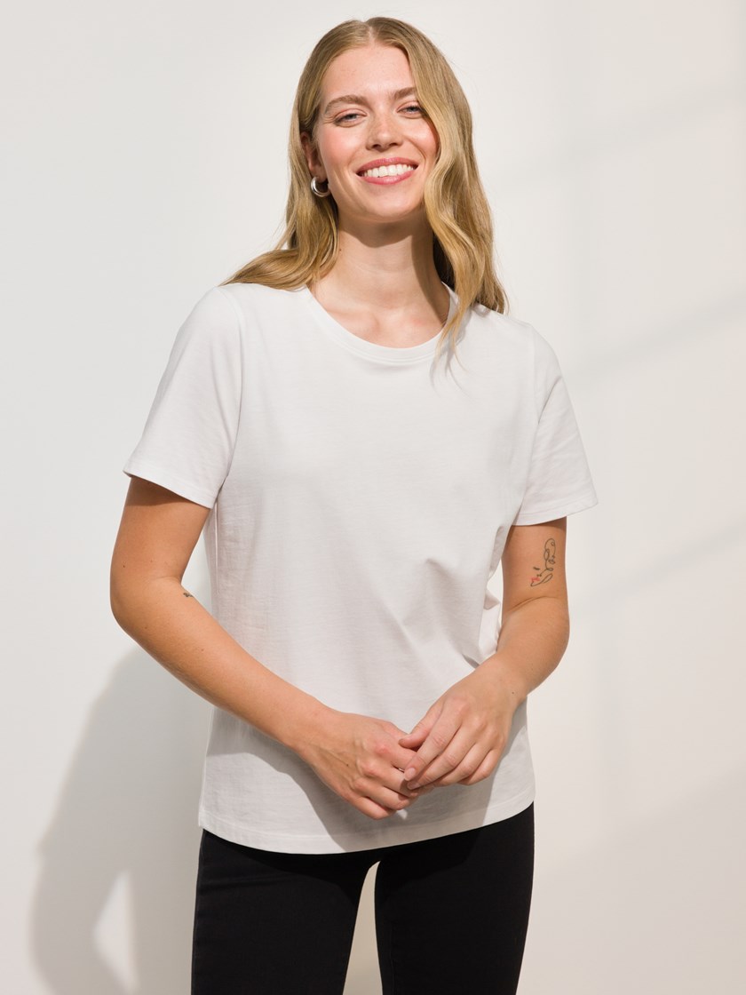 7509599 O79 7051644917554_2_f_Ava t-skjorte O79.jpg_