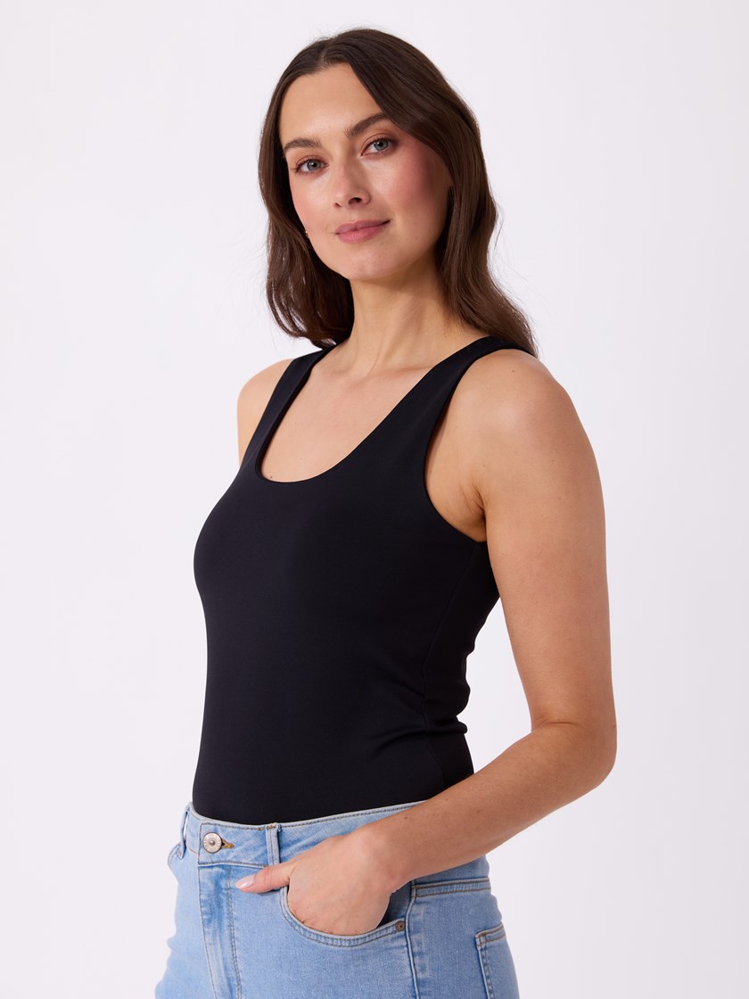 7506434 ID2 7051644997587 4_ID2_Helena singlet ID2.jpg_