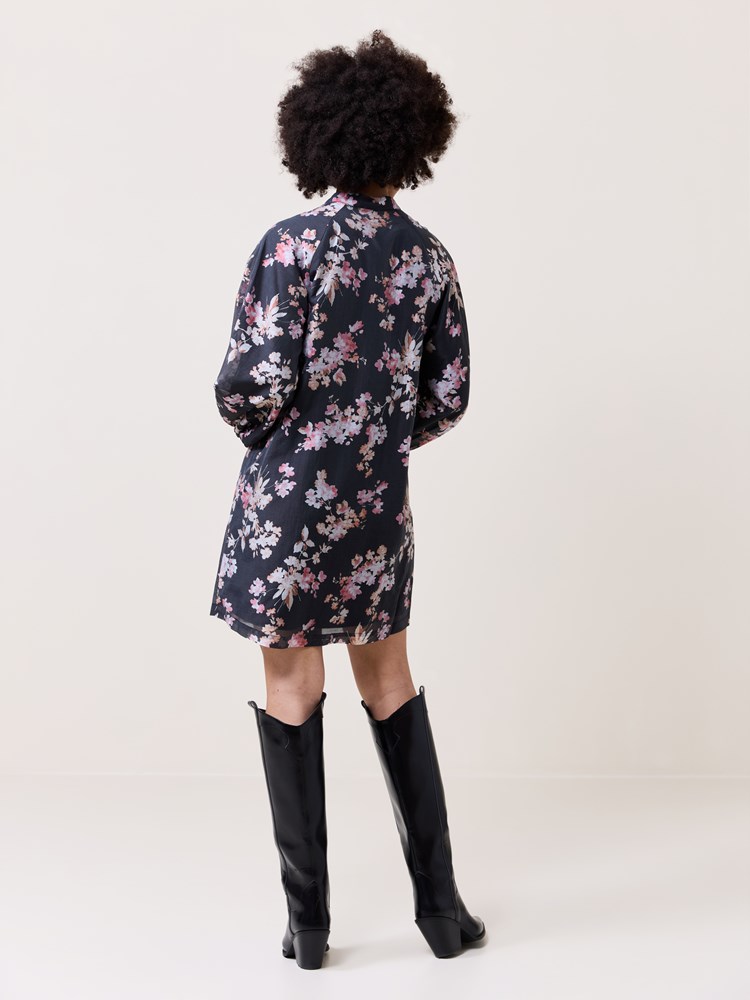 Estefani kjole 7051645078056 25_Estefani kjole ID2_Estefani kjole ID2 7511602.jpg_