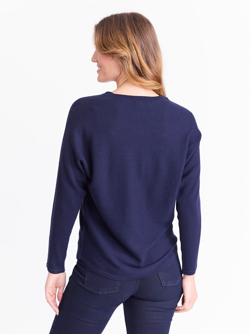 7512042 EM6 7051645257772 17_Mona genser EM6 7512042.jpg_