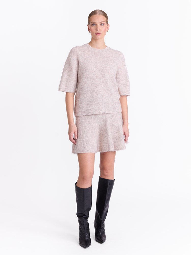 Chloe genser 7051645262257_AO9_Chloe genser AO9_Chloe genser AO9 7512745.jpg_