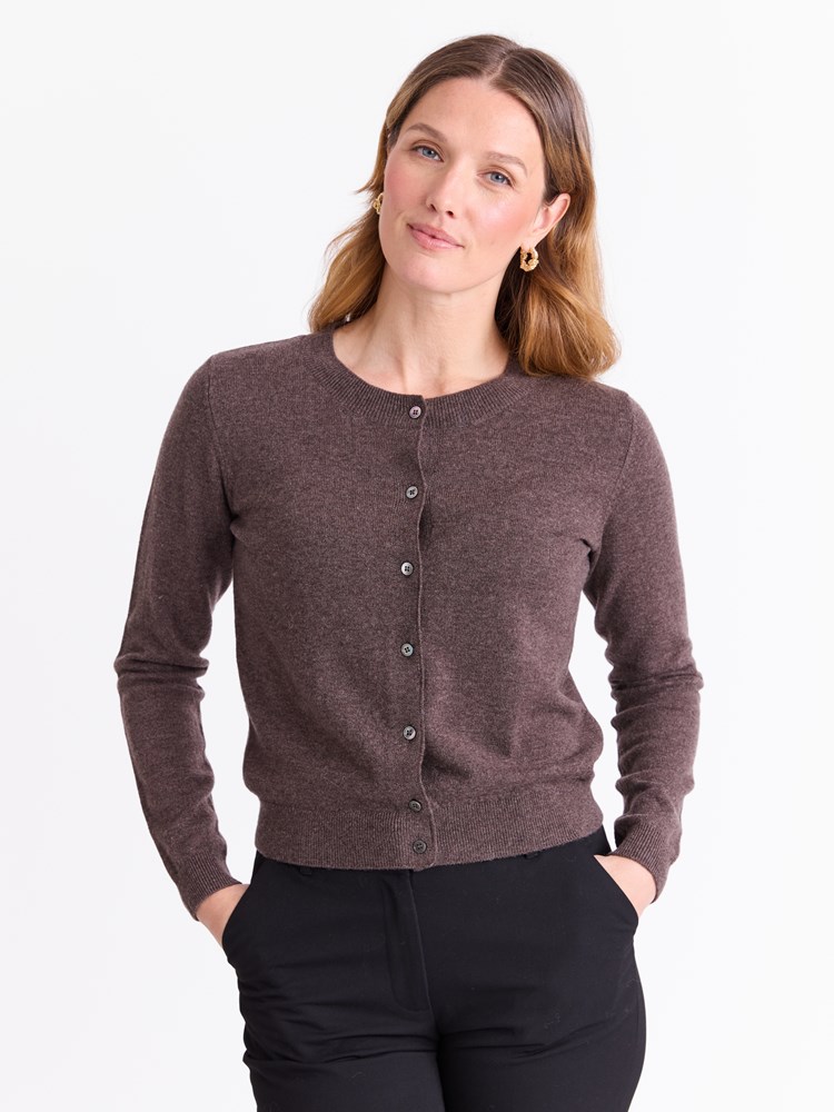 Vita merinocardigan 7051645269652 5_Vita merinocardigan AIJ_Vita merinocardigan AIJ 7513235.jpg_