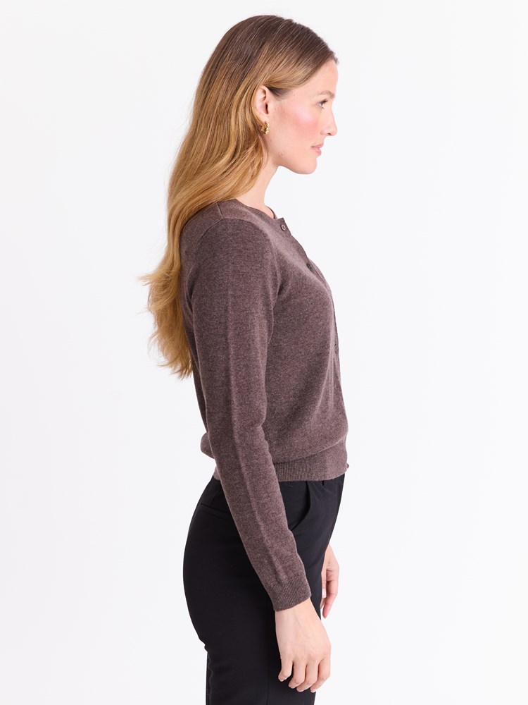 Vita merinocardigan 7051645269652 6_Vita merinocardigan AIJ_Vita merinocardigan AIJ 7513235.jpg_