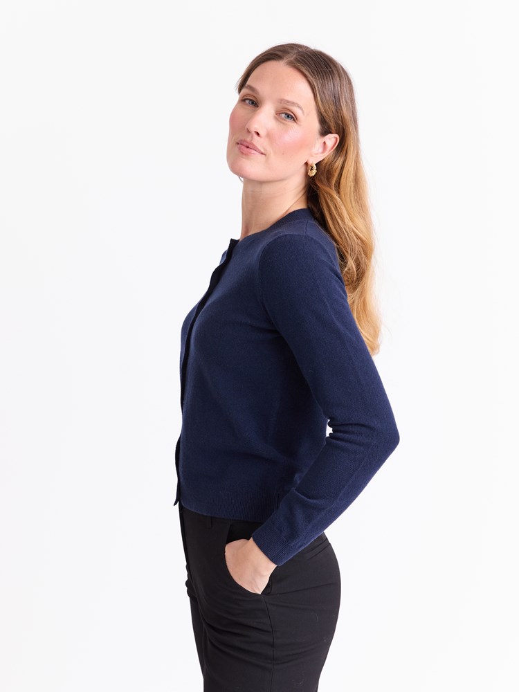 Vita merinocardigan 7051645269799 5_Vita merinocardigan EM6_Vita merinocardigan EM6 7513235.jpg_