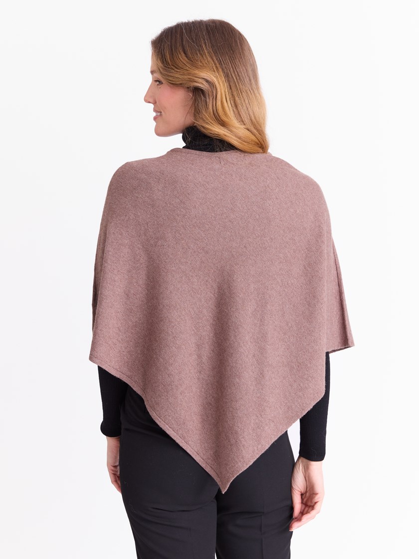 7512273 AGP 7051645269843 17_AGP_Olea poncho AGP.jpg_