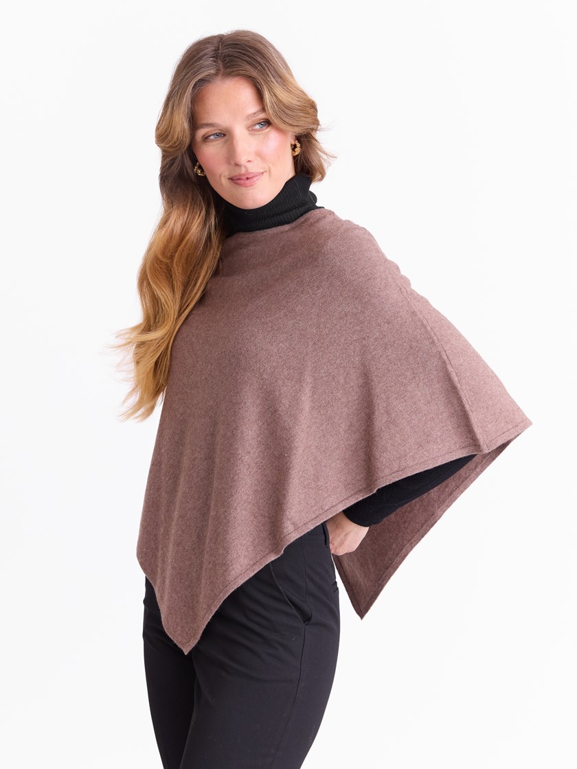 7512273 AGP 7051645269843 7_AGP_Olea poncho AGP.jpg_