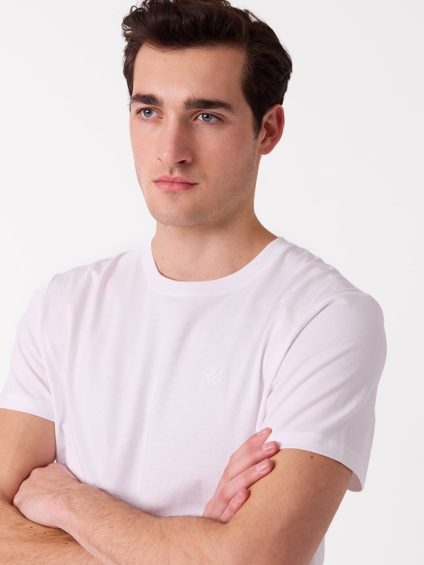 7513414 O68 7051645320278 8.jpg_