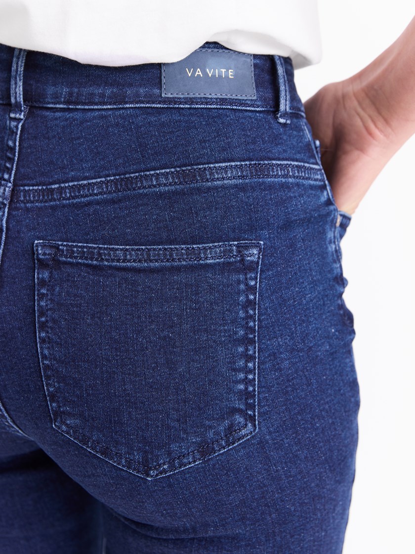7512195 D05 7051645378248 9_Sophia straight stretch jeans D05.jpg_