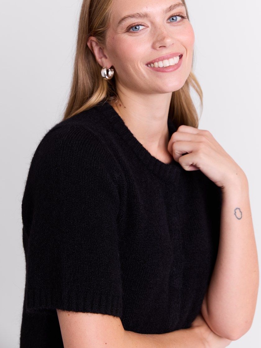 7513508 ID2 7051645400420 13_ID2_Noelle cardigan ID2.jpg_