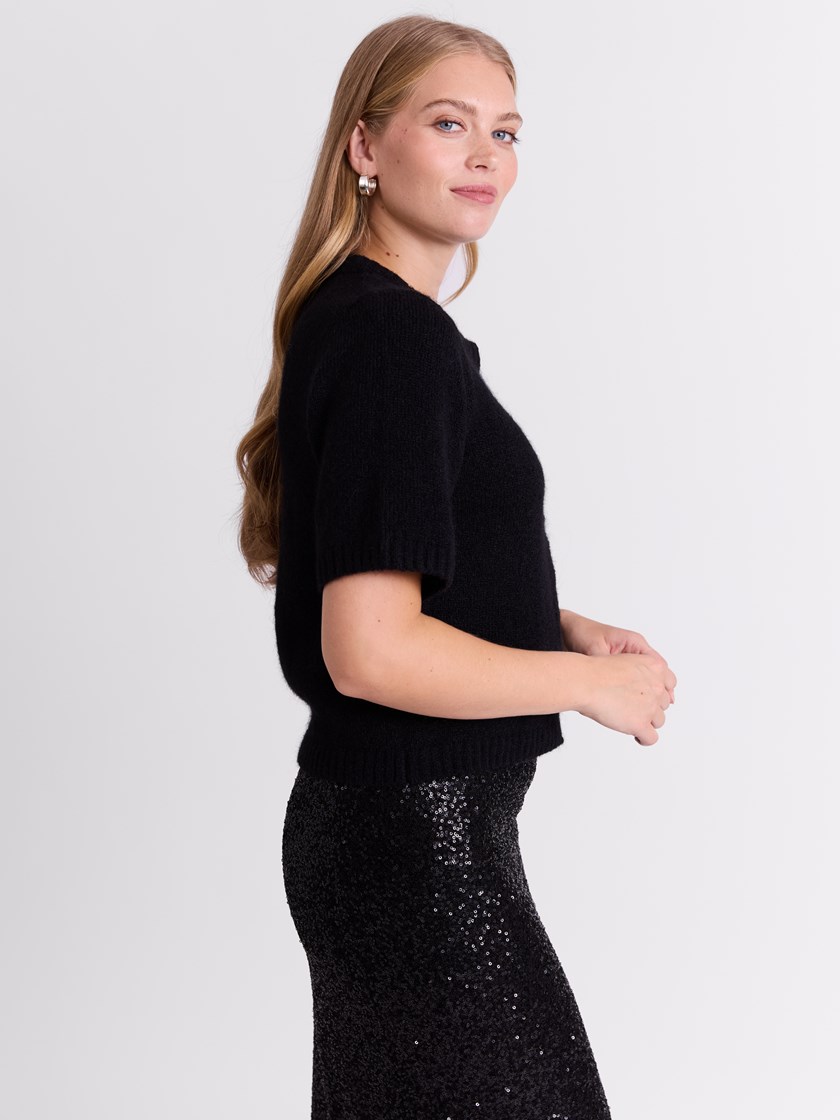 7513508 ID2 7051645400420 19_ID2_Noelle cardigan ID2.jpg_