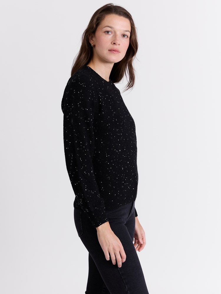 Sylvie genser 7051645406378_2_Sylvie genser ID2_Sylvie genser ID2 7513524.jpg_