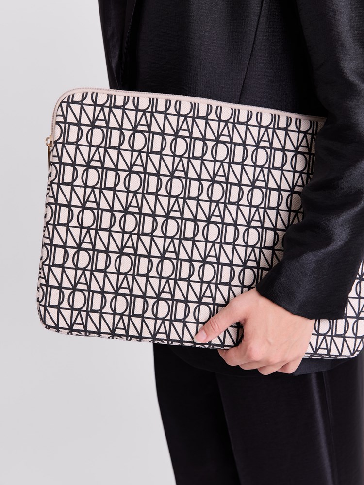 Donna pc cover 7051645460486 14_Donna pc cover ID2_Donna pc cover ID2 7513561.jpg_