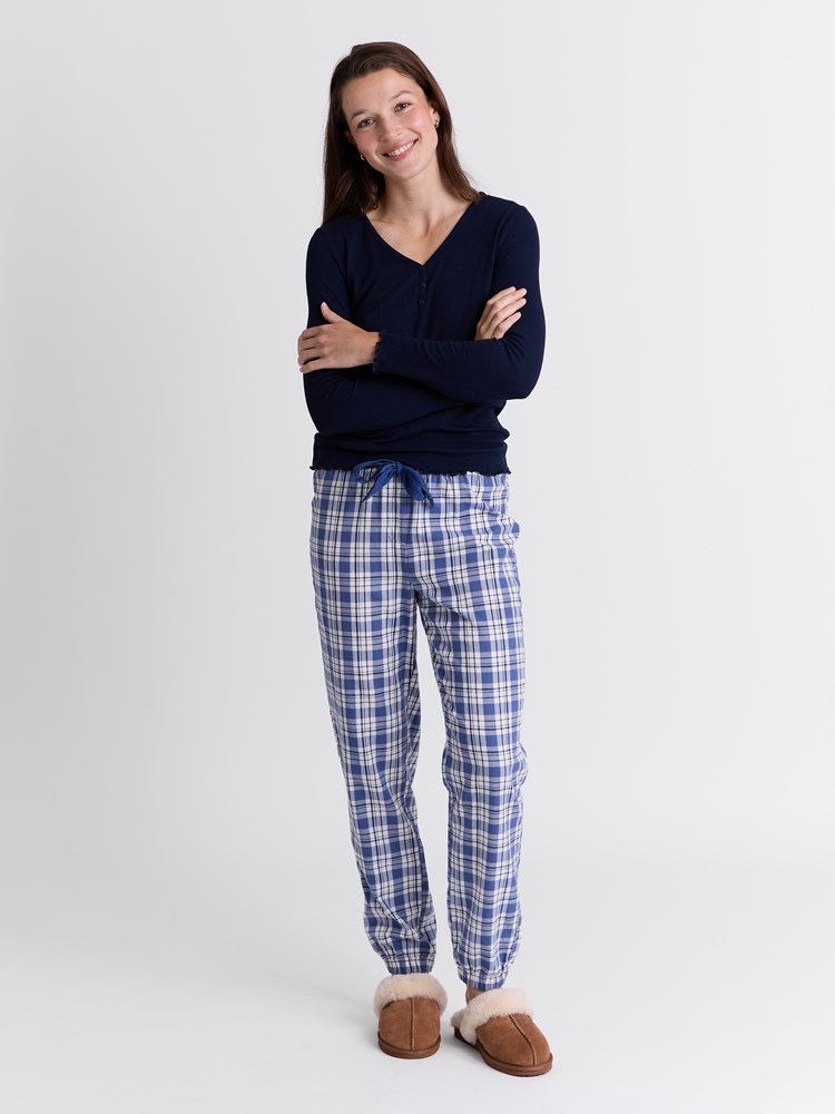 Christine topp 7051645465818 6_Christine topp EM1_Christine topp EM1 7513749.jpg_