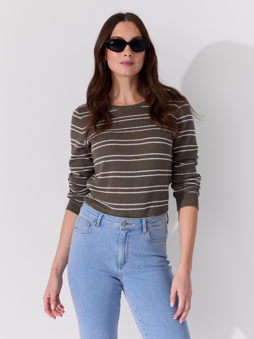 7514510 R31 7051645531377 8_R31_Fia genser R31.jpg_