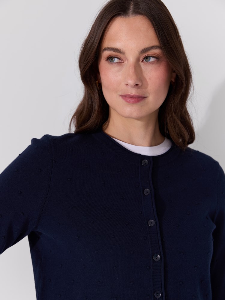 Lucilla cardigan 7051645531742 9_EM1_Lucilla cardigan EM1_Lucilla cardigan EM1 7514595.jpg_