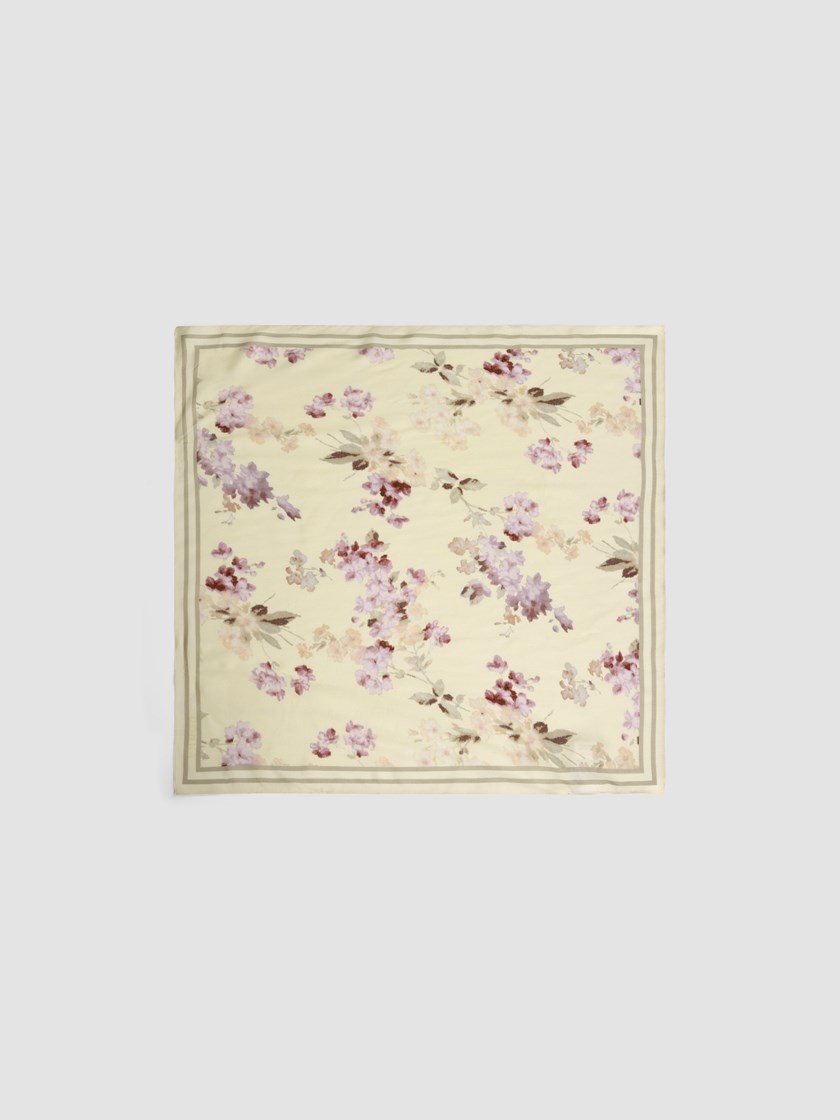 7515360 Q71 7051645535740 2_Q71_Fiora Skjerf Q71.jpg_