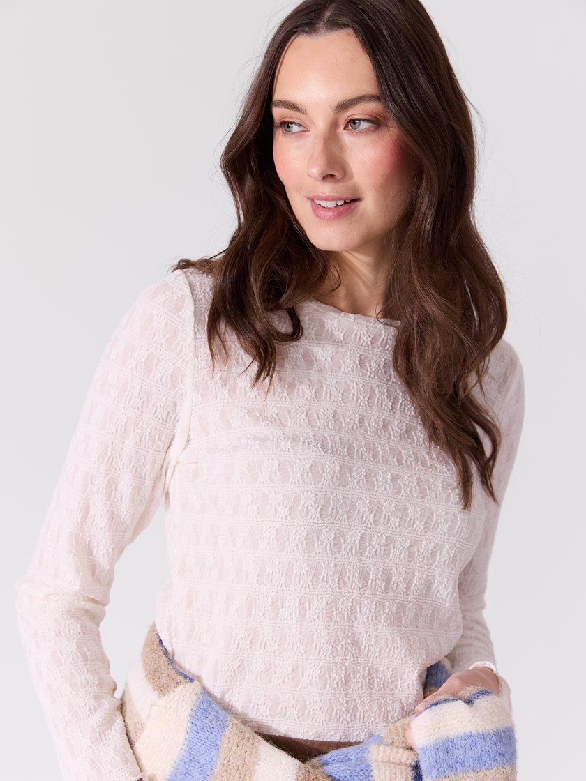 7514795 O79 7051645539137 15_O79_Julia topp O79_Julia topp O79 7514795.jpg_