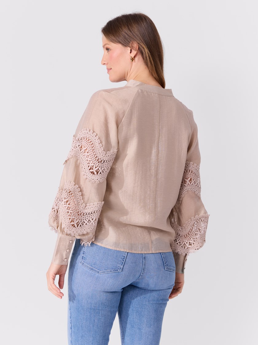 7514382 I5C 7051645545107 18_I5C_Ella bluse I5C.jpg_