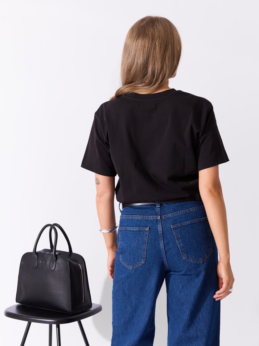 7513939 ID2 7051645560155 43_ID2_Gabby t-skjorte ID2.jpg_