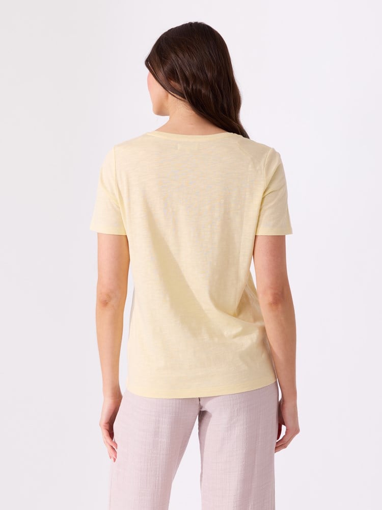 Ava v-hals t-skjorte 7051645662552 11_Ava v-hals t-skjorte Q79.jpg_