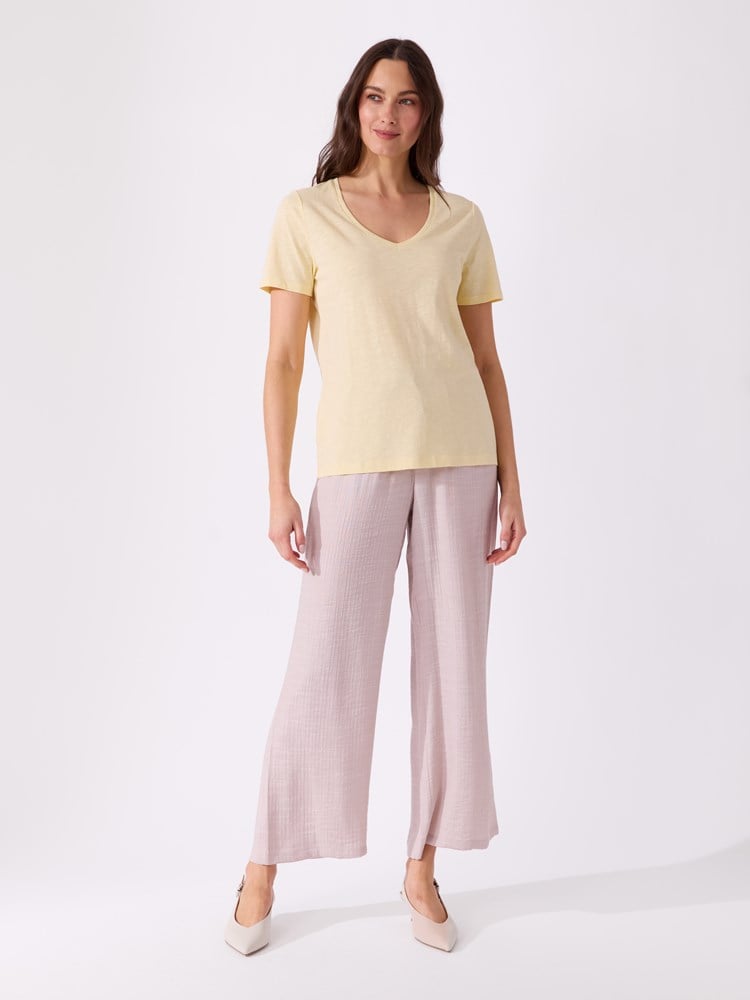 Ava v-hals t-skjorte 7051645662552 2_Ava v-hals t-skjorte Q79.jpg_