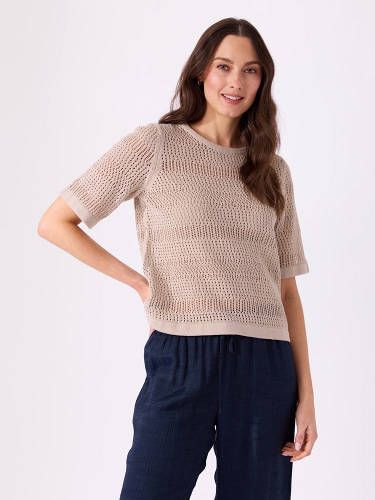 Philippa genser 7051645665645 4_Philippa genser AMA.jpg_