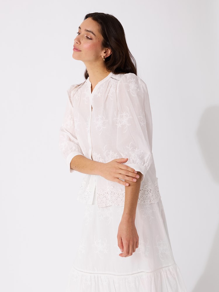 Kiara bluse 7051645674548 26_Kiara bluse O68.jpg_