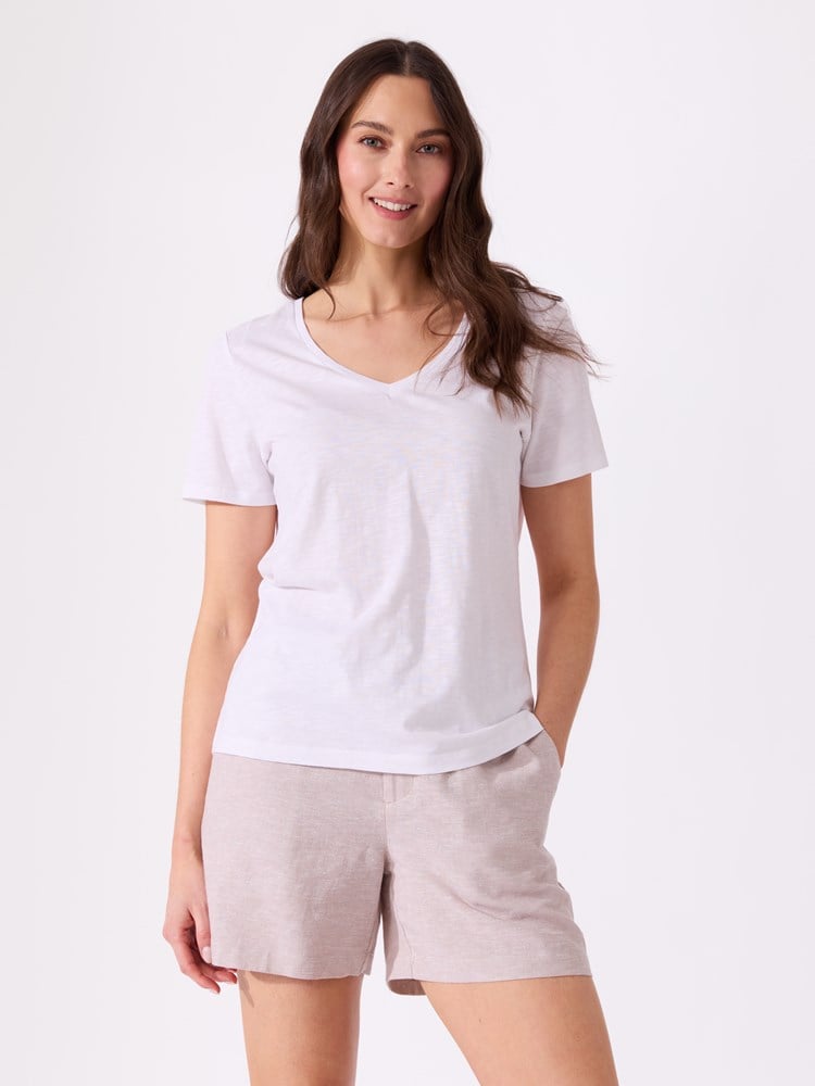 Ava v-hals t-skjorte 7051645689269 14_Ava v-hals t-skjorte O68.jpg_