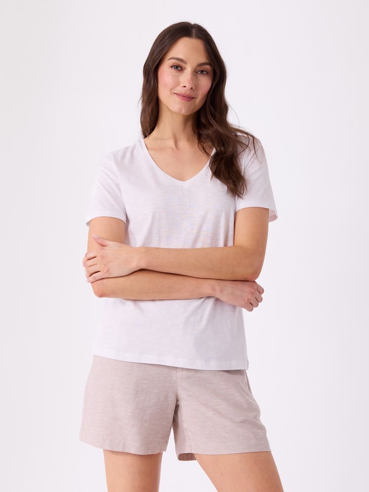 Ava v-hals t-skjorte 7051645689269 15_Ava v-hals t-skjorte O68.jpg_