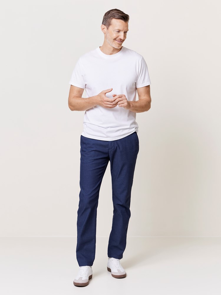 Christer herringbone chinos 7220837_C29-REDFORD-NOS-Modell-Front_chn=match_4107_Christer herringbone chinos C29_Christer herringbone chinos C29 7220837.jpg_Front||Front