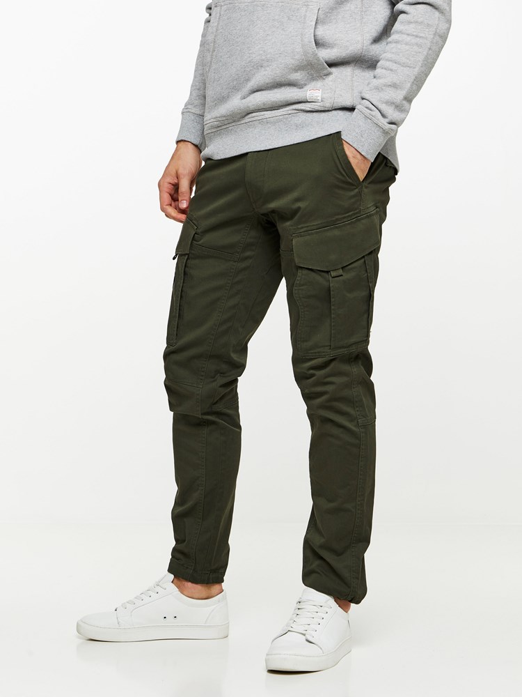 CARGO STRETCH PANT 7239656_GUC-HENRYCHOICE-A19-Modell-left_91250_CARGO STRETCH PANT GUC.jpg_Left||Left