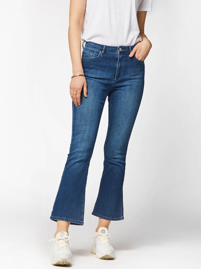 Sophia Flared Cropped Jeans DAB