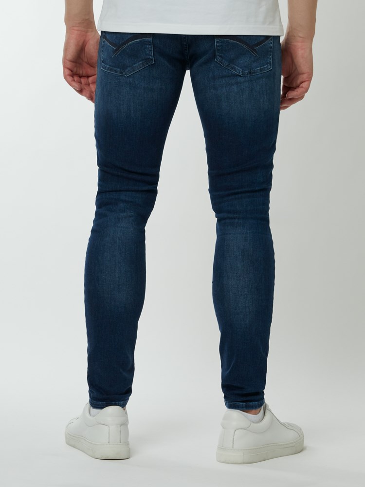 SKINNY STAN BLUE SUPER STRETCH JEANS 7242635_D06-HENRYCHOICE-S20-Modell-back_17949.jpg_SKINNY STAN BLUE SUPER STRETCH JEANS D06_SKINNY STAN BLUE SUPER STRETCH JEANS D06 7242635.jpg_Back||Back