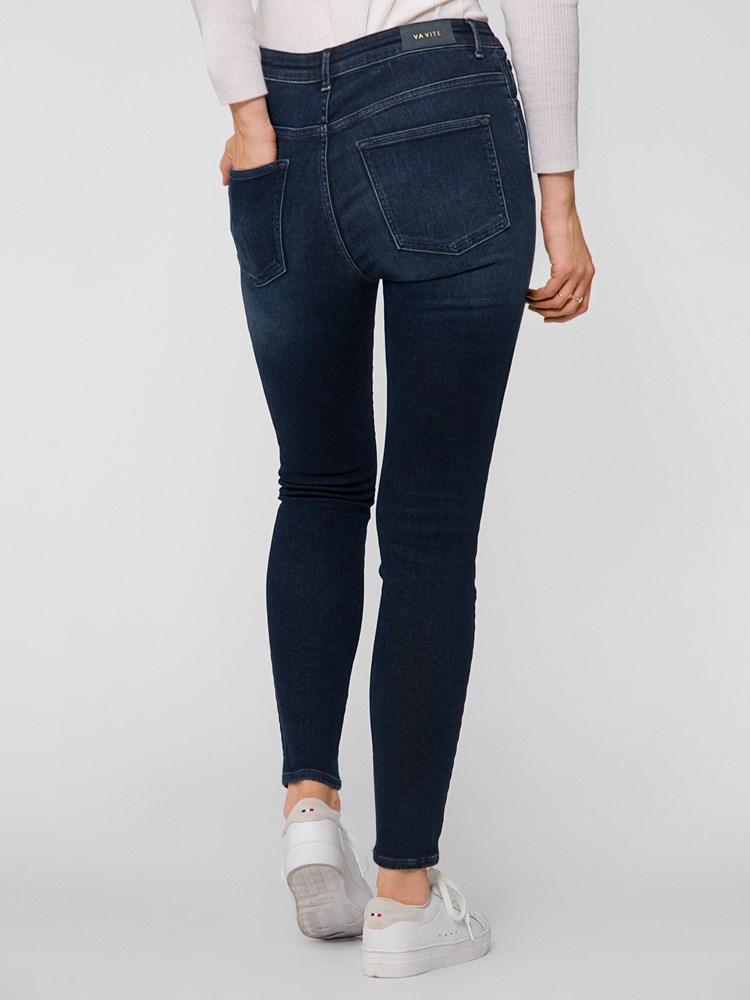Sophia Cropped Jeans 7244297_D04-VA VITE-A20-Modell-back_Sophia Cropped Jeans D04_7244297 D04_Sophia Cropped Jeans D04 7244297.jpg_Back||Back