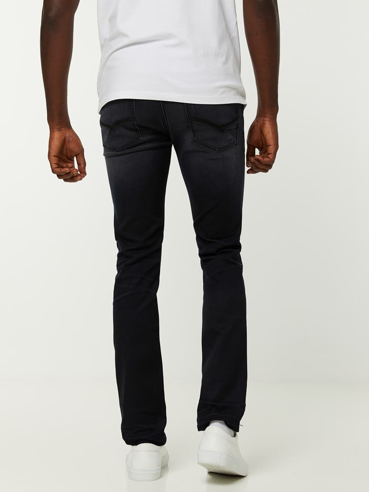Slim Will Deep Blue Tint Knit Jeans 7244852_D04-HENRYCHOICE-A21-Modell-back (1)_Slim Will Deep Blue Tint Knit Jeans D04.jpg_