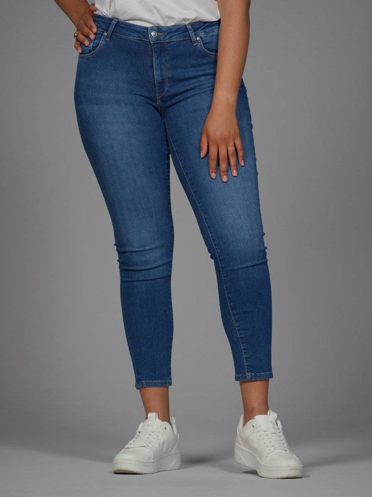 Sophia Curvy Cropped Jeans 7246420_DAB-VAVITE-NOS-Modell-Front_chn=match_80179_Sophia Curvy Cropped Jeans DAB_Sophia Curvy Cropped Jeans DAB 7246420.jpg_Front||Front