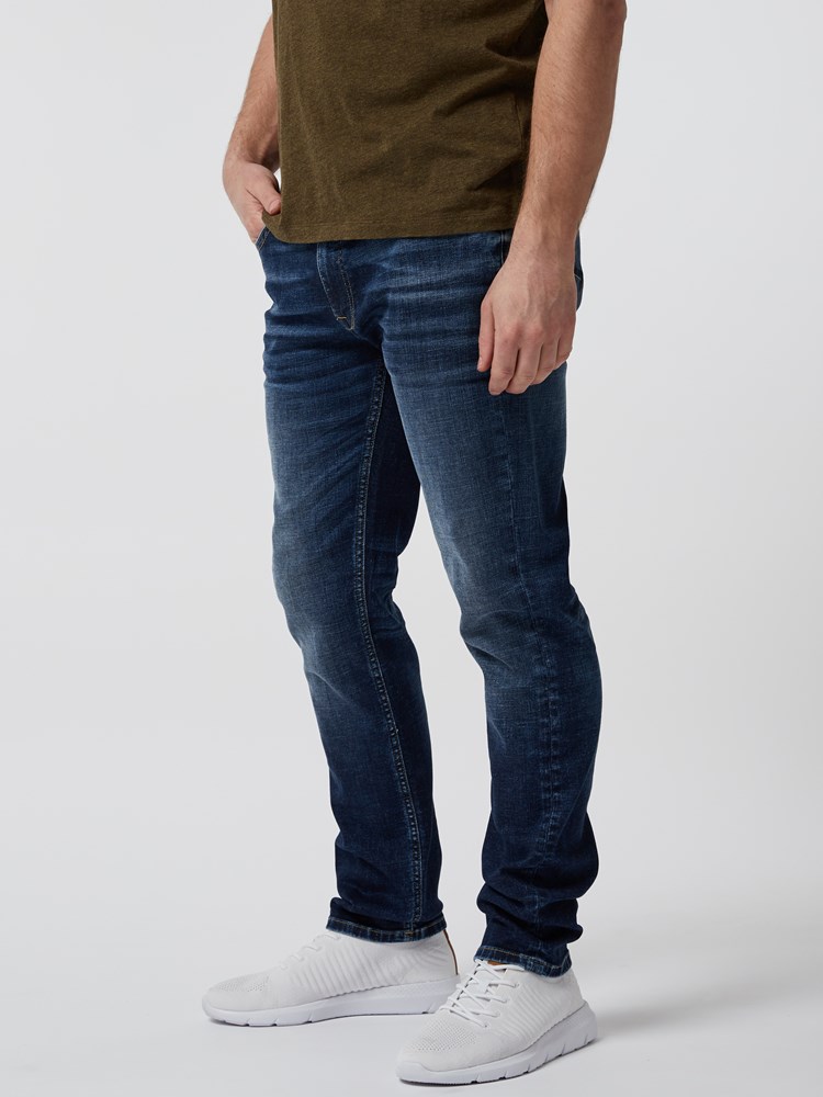 Slim Will Cross Jeans 7246449_D06-HENRYCHOICE-S21-Modell-left_44342_Slim Will Cross Jeans D06 7246449.jpg_