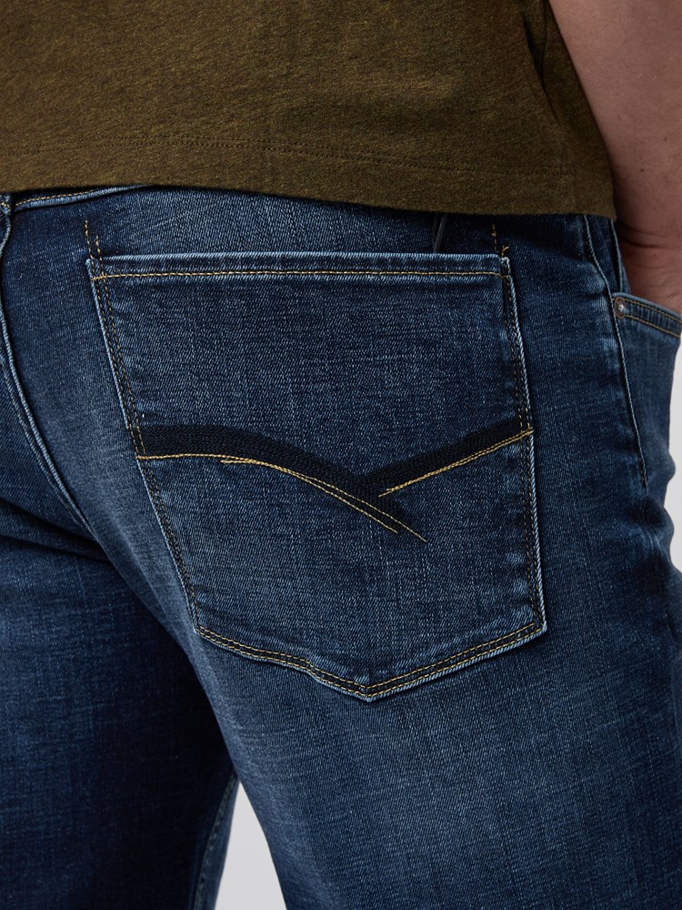 Slim Will Cross Jeans 7246449_D06-HENRYCHOICE-S21-Modell-right_42838_Slim Will Cross Jeans D06 7246449.jpg_