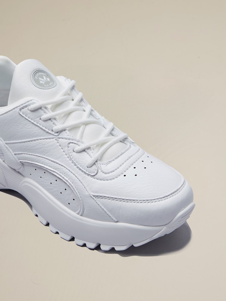 Astro Chunky Sneaker 7246721_100_3_Astro Chunky Sneaker 100 7246721.jpg_