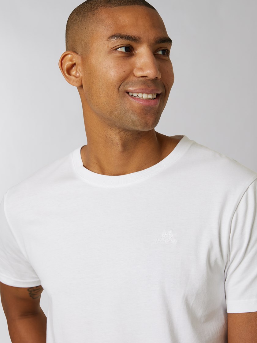 7247170 O68 7247170_Jean Paul_Eliot Tee_NOOS (2).jpg_