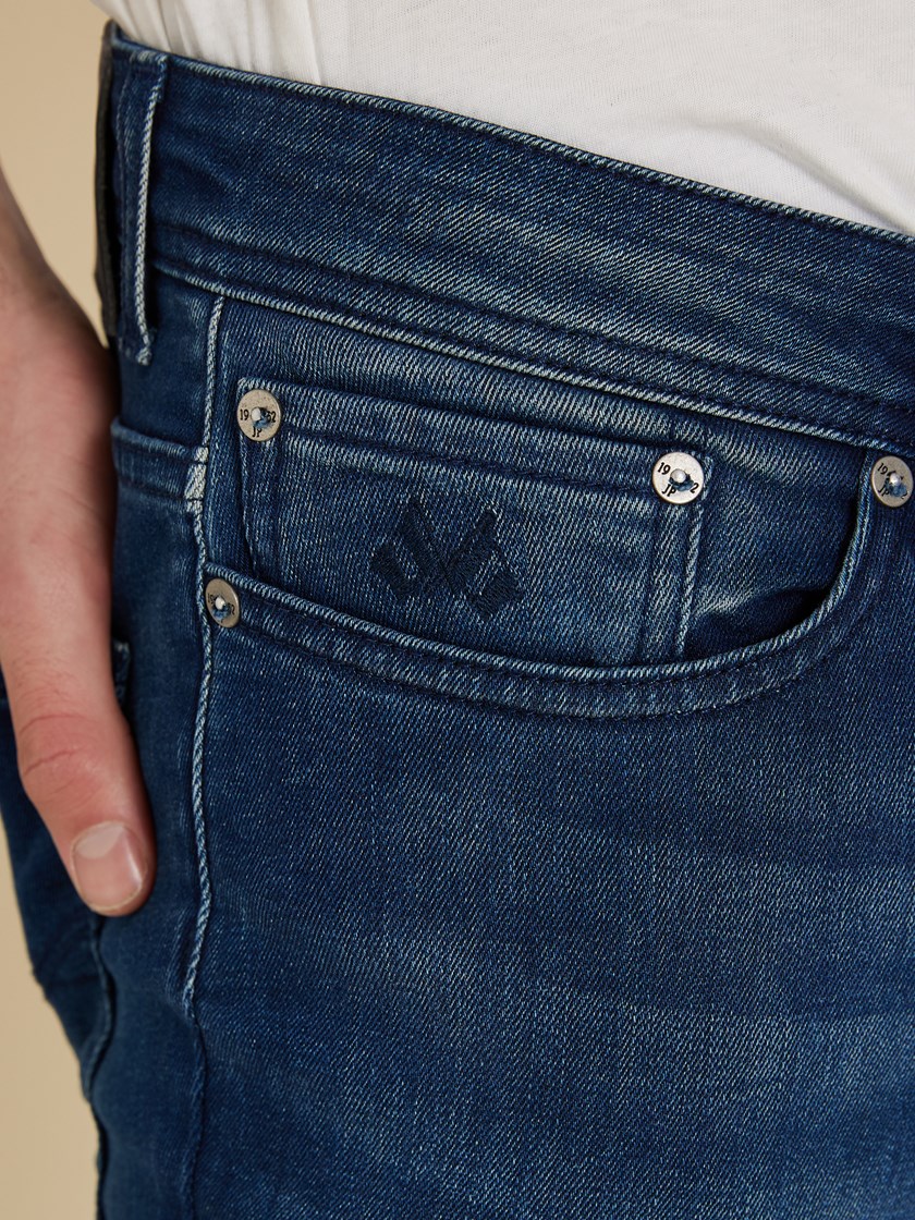 7247320 D06 7247320_D06-JEANPAUL-NOS-Modell-Front_7003_Alain Blue Blue Jeans D06.jpg_