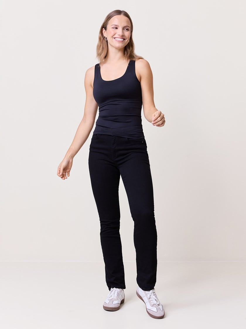 7247627 D03 7247627_D03-VAVITE-NOS-Modell-Front_chn=match_3813_Sophia Straight Jeans D03.jpg_Front||Front