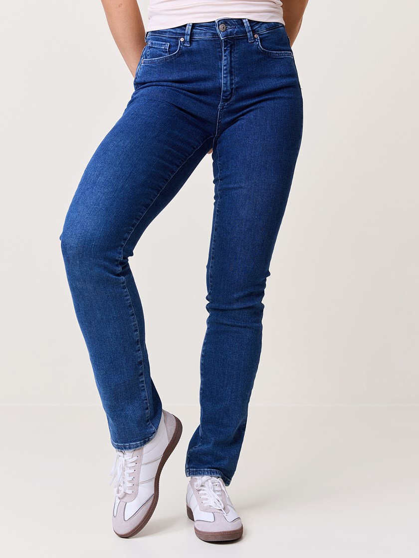 7248860 DAA 7248860_DAA-VAVITE-NOS-Modell-Front_chn=match_8096_Sophia Straight Jeans DAA.jpg_Front||Front