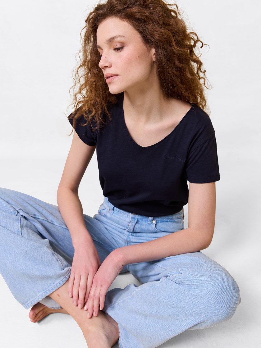 7249026 EM6 7249026_EM6-JEANPAUL-NOS-Modell-Front_4972_Agnais t-skjorte EM6.jpg_