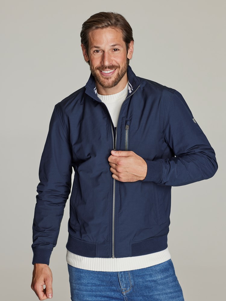 Becker jakke 7249076_EM6-JEANPAUL-S22-Modell-front_53803.jpg_Front||Front